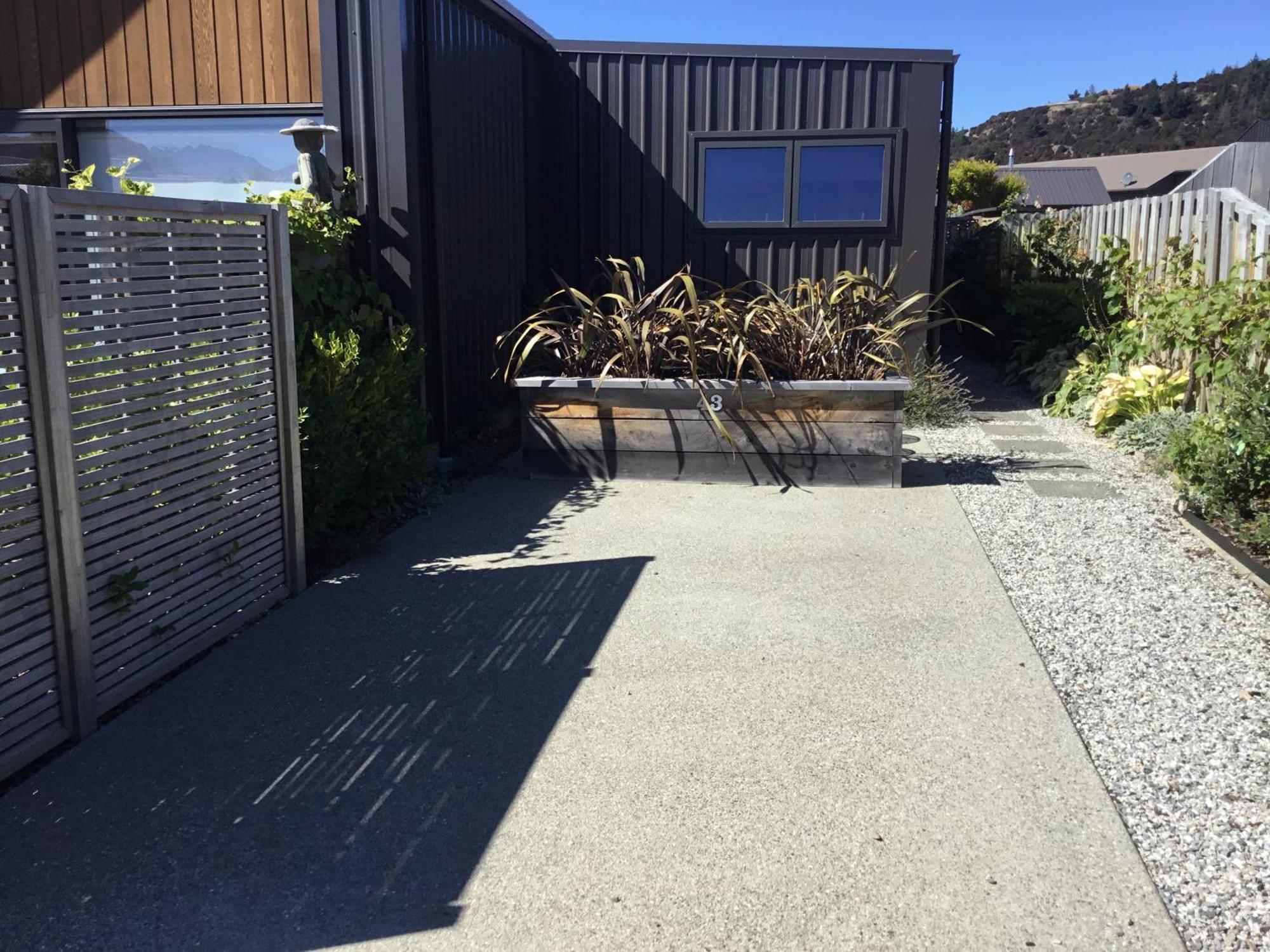 Cozy Stylish Studio Entry Off Northburn Road Wanaka Exterior photo